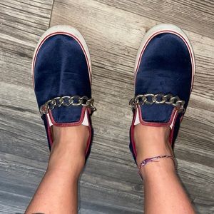 JUICY COUTURE chain navy silk slides 9